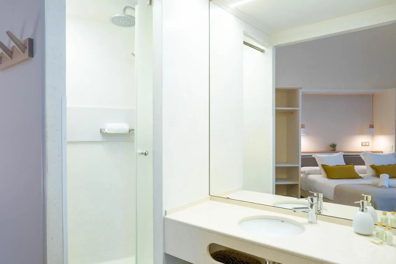 Hotel Feelathome Casa Bertrand Barcellona