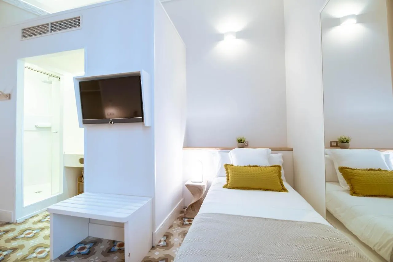 Feelathome Casa Bertrand Barcellona 0*,  Spagna