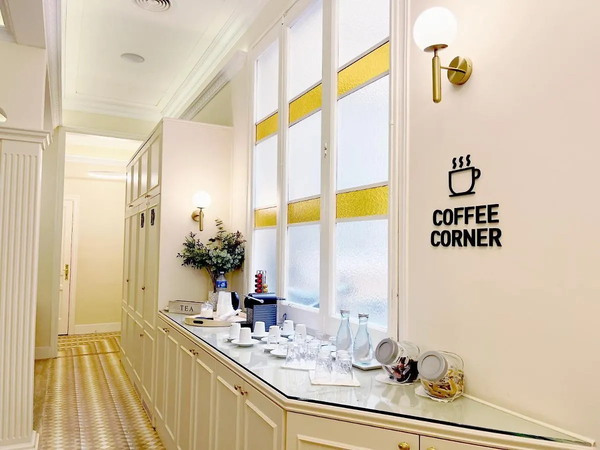 Hotel Feelathome Casa Bertrand Barcellona
