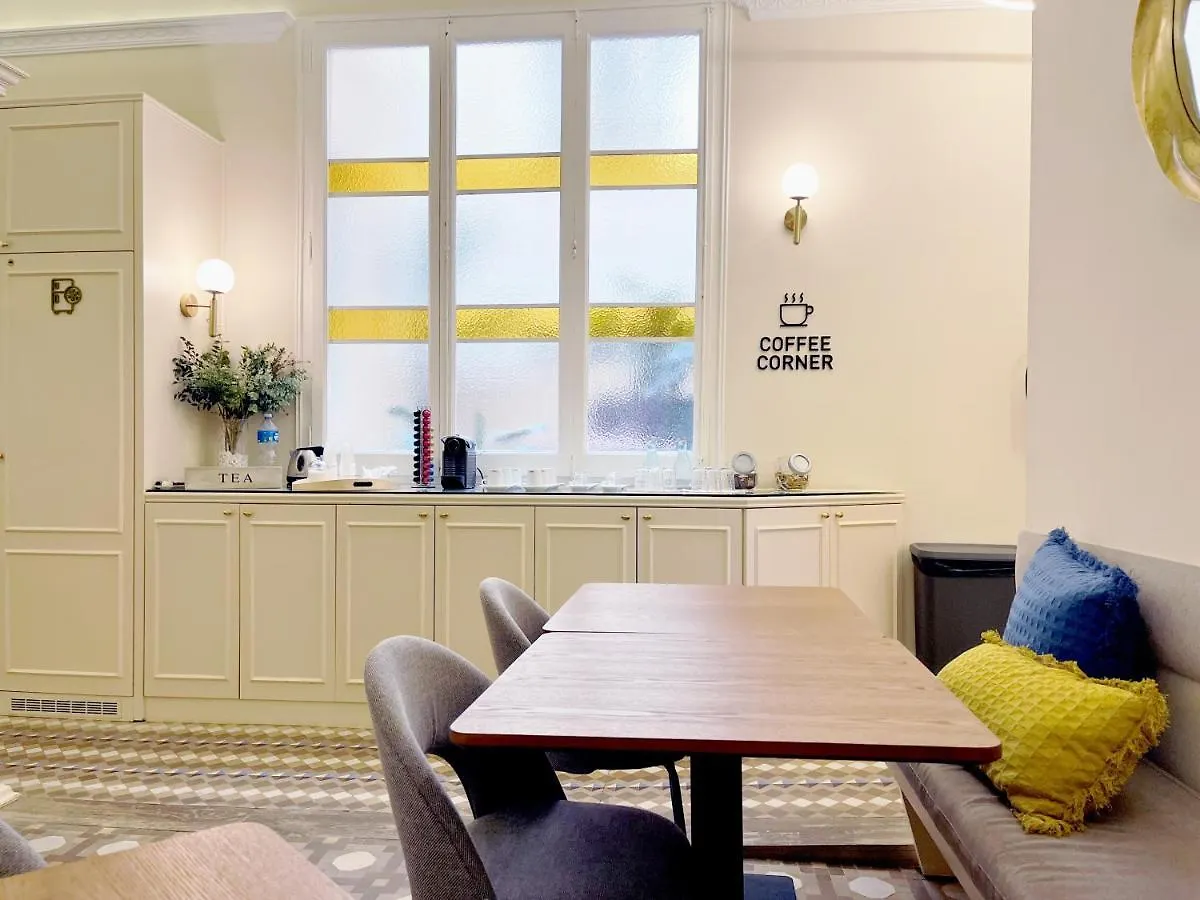 Feelathome Casa Bertrand Barcellona Hotel